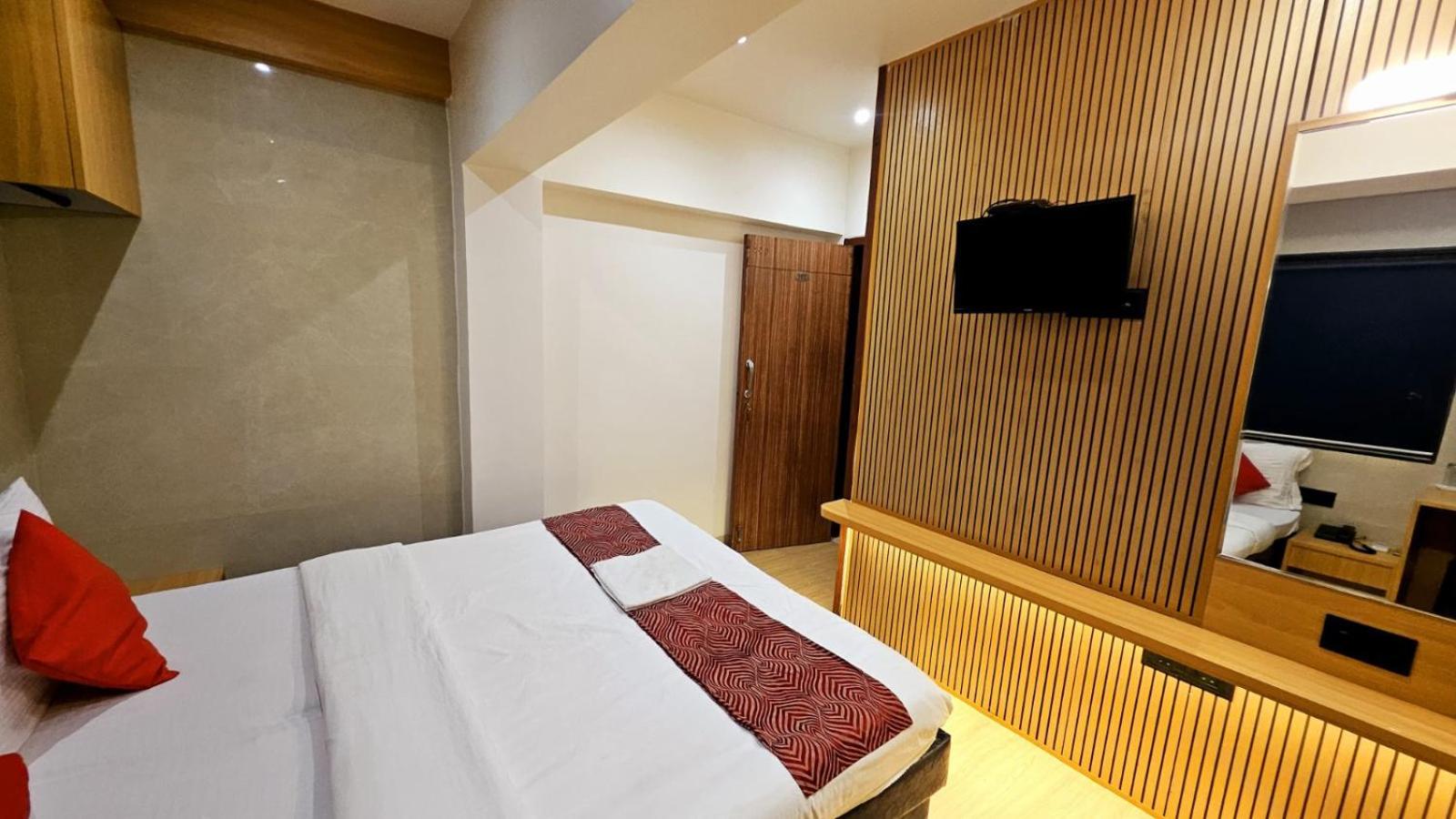 Hotel Vashi Inn Navi Mumbai Exterior foto